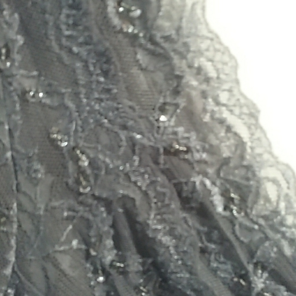 Dress - Picture 3 of 3